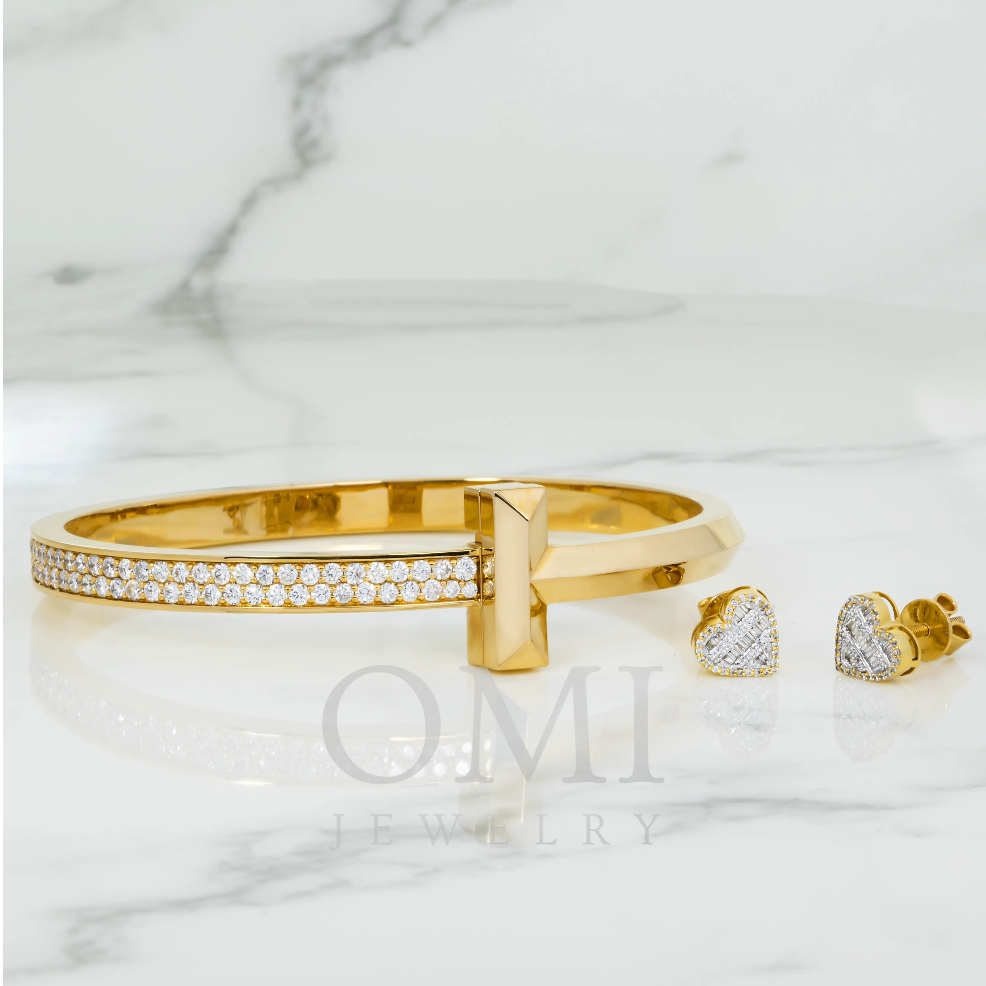 18K GOLD DIAMOND BANGLE & HEART EARRINGS SET